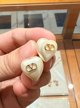 定制款简约白色爱心耳环女小众设计感高级轻奢气质百搭耳饰