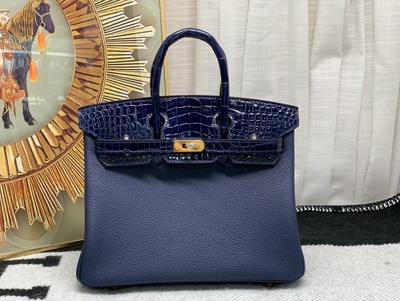 鳄鱼皮宝蓝色带锁手提女包