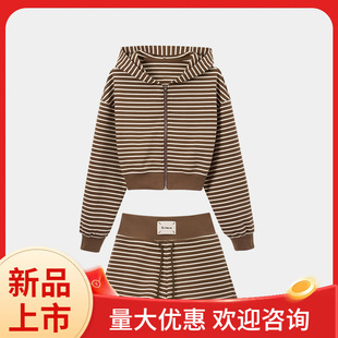 洋气两件套 拉链连帽外套休闲短裤 黑白条纹户外运动套装 女时尚