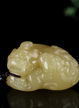 新疆和田玉招财貔貅把件子母貔貅