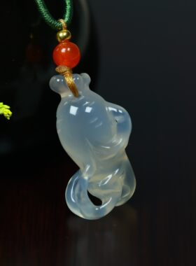天然玛瑙人参吊坠玉髓祥云如意