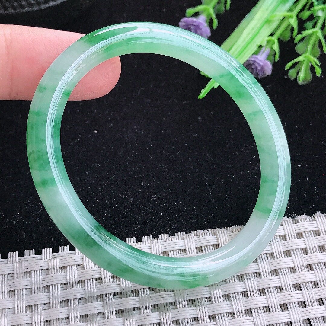 实拍A货翡翠51/44.5/6.7/7.2老坑飘阳绿贵妃手镯玉手镯女款平安镯