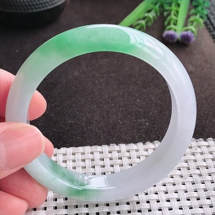 实拍A货翡翠55/12/8.1老坑冰胶水灵冰晴甜绿手镯宽边翡翠玉镯女款