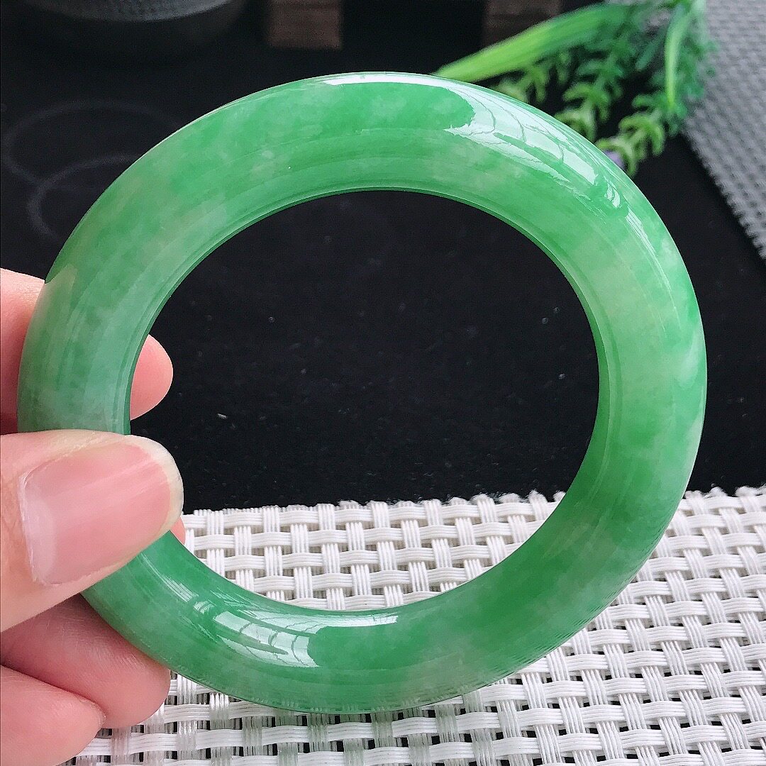 A货翡翠56.5/13/12.8老坑冰润水灵满绿胖圆条手镯翡翠玉镯平安镯