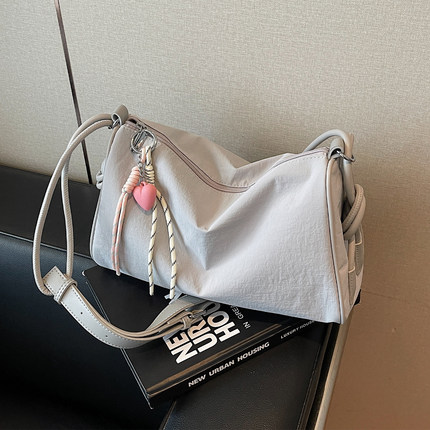 休闲大包包女2025新款潮流行时尚百搭单肩包大容量上课通勤斜挎包