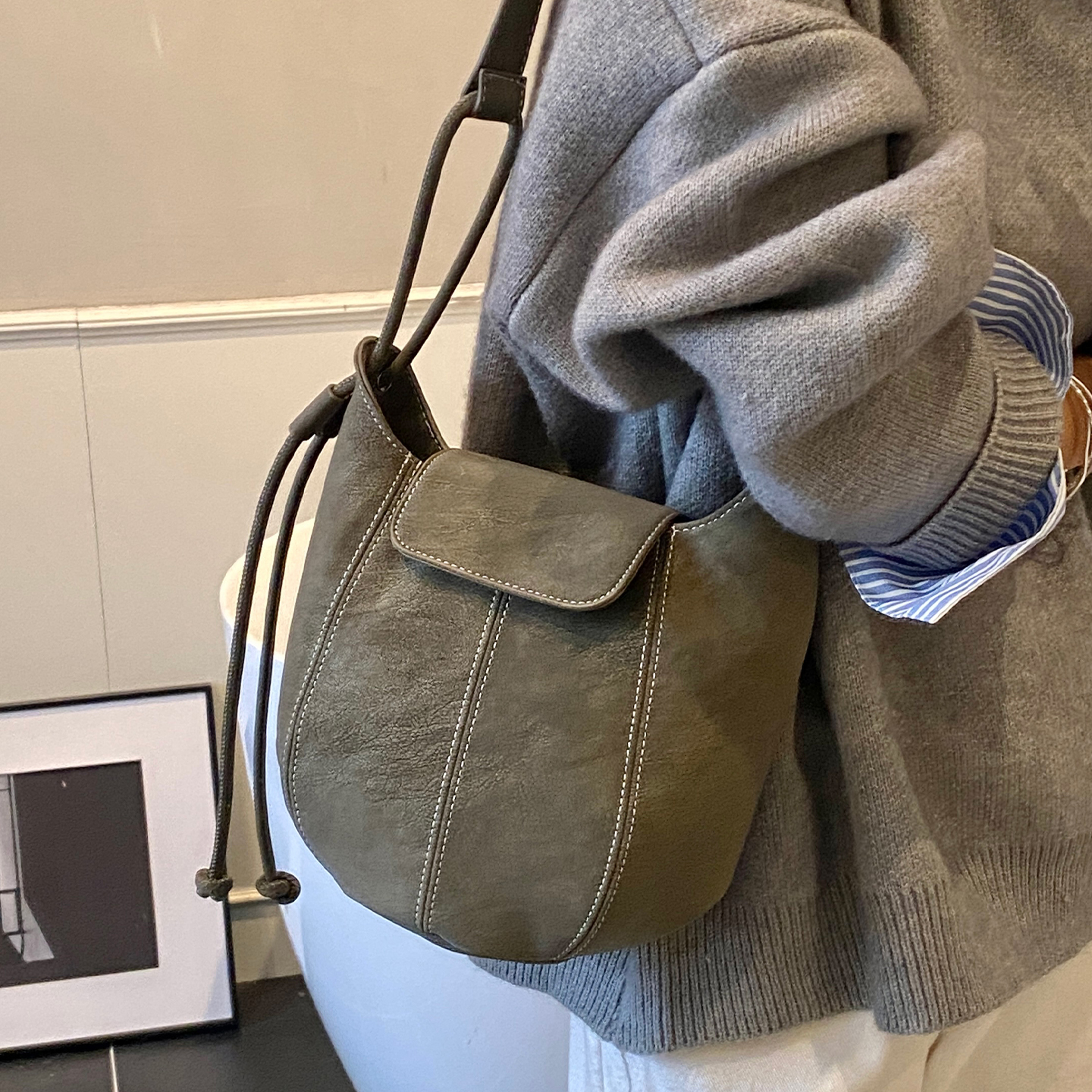 2025新款小众休闲复古水桶包包