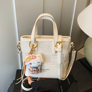 超火小众不撞款包包2026新款精致上班小拎包高级感单肩斜挎水桶包