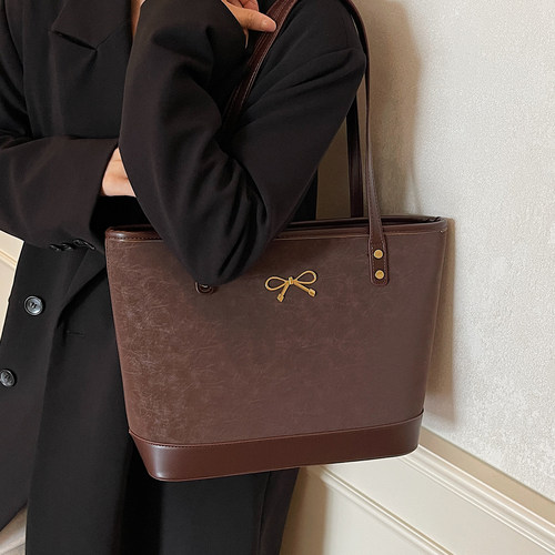 2025新款小众复古时尚百搭单肩包