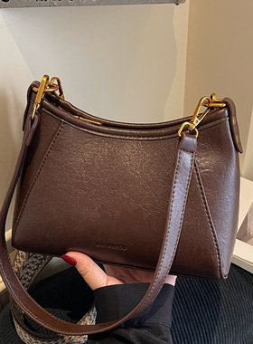 腋下包包女式2025新款秋冬高级感复古时尚单肩包宽肩带斜挎水桶包