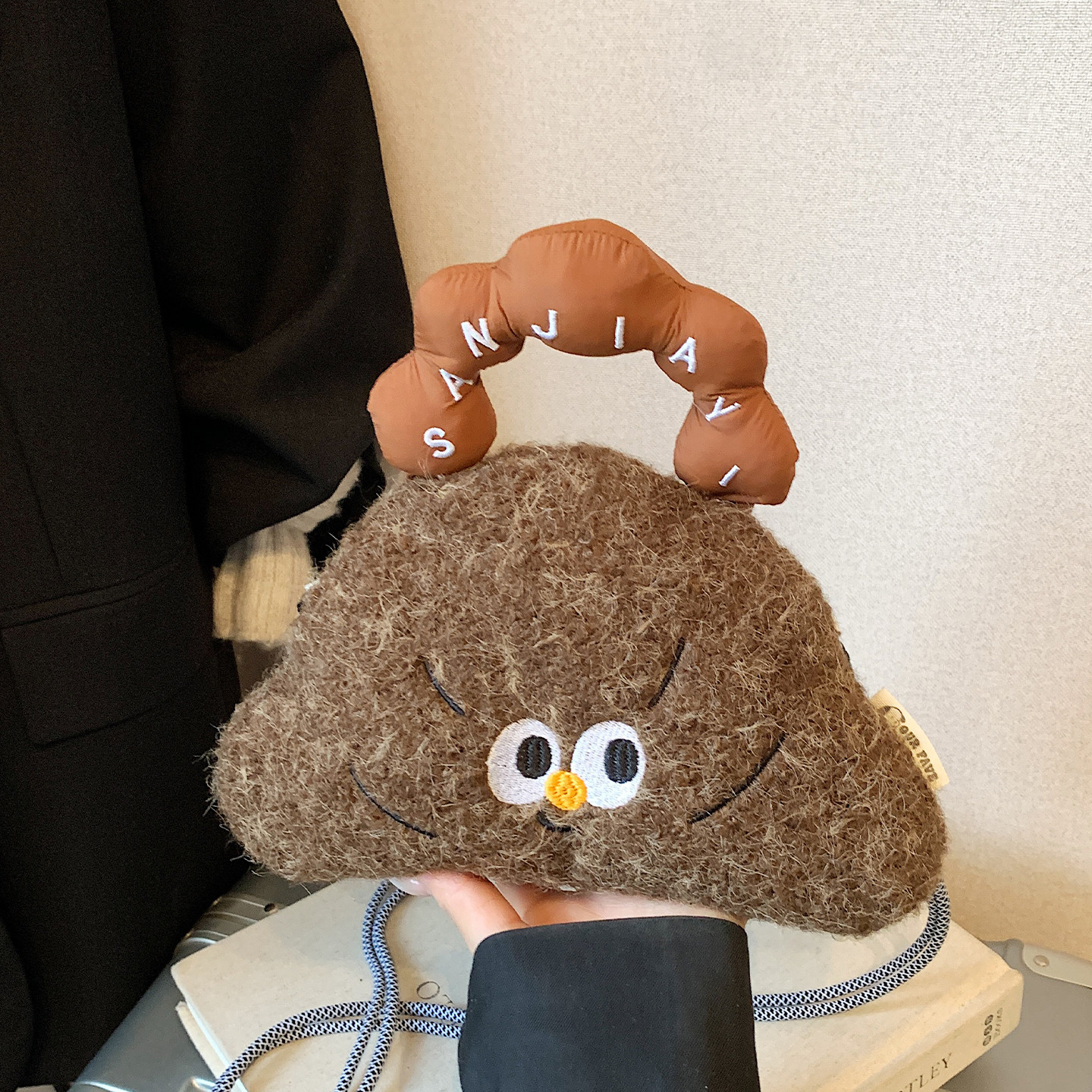 可爱搞怪卡通毛绒包包女款2026新款时尚小众超火单肩斜挎包手提包,箱包皮具/热销女包/男包,通用款女包,淘宝优惠券,粉丝福利购,淘宝优惠卷