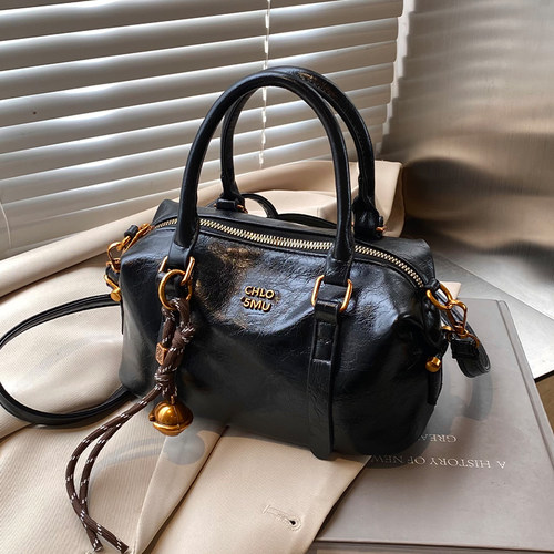 新款潮休闲时尚通勤单肩斜挎包