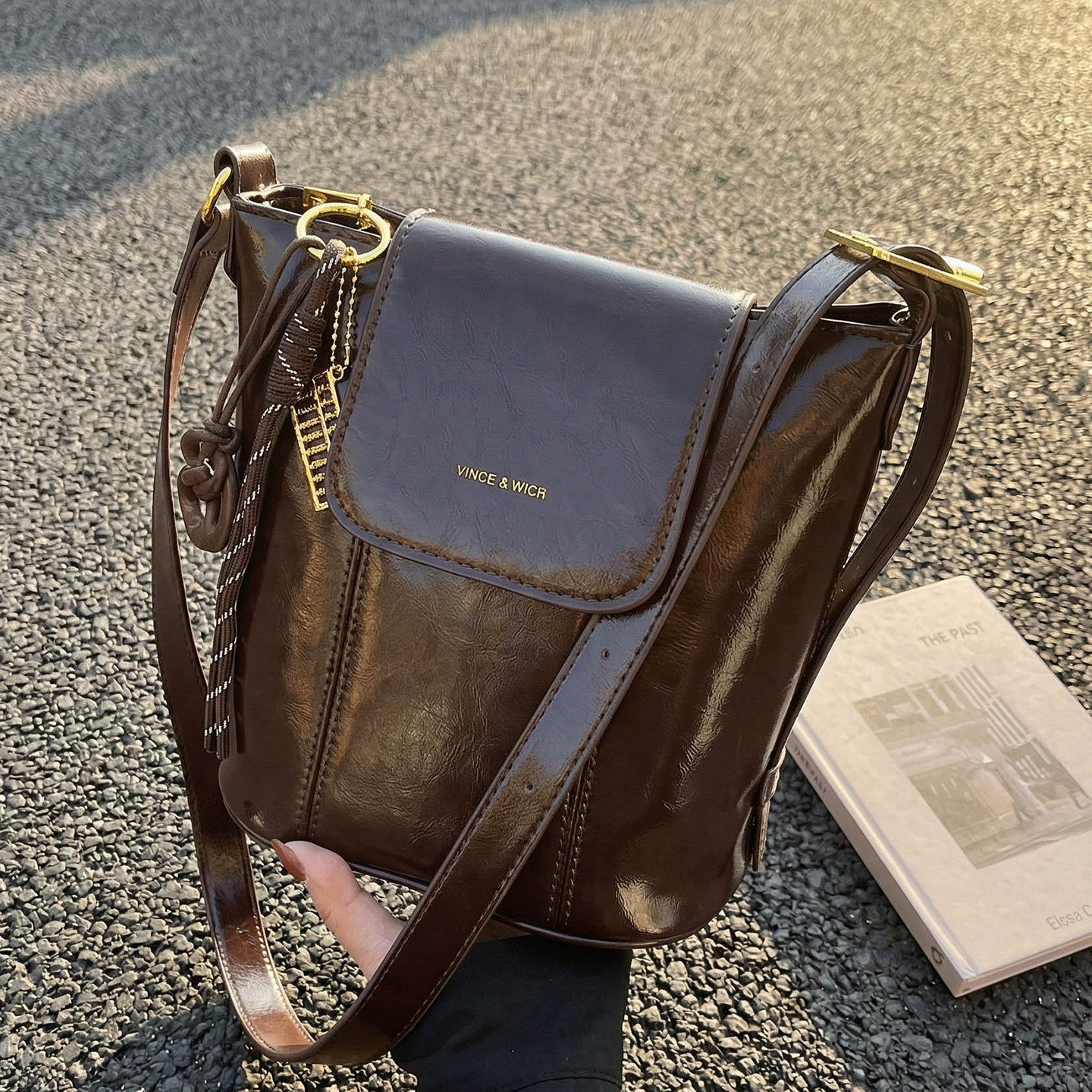 腋下包包女式2026新款潮时尚复古百搭高级感小众水桶包单肩斜挎包,箱包皮具/热销女包/男包,通用款女包,淘宝优惠券,粉丝福利购,淘宝优惠卷