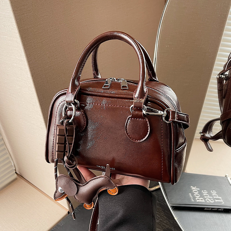 手提包单肩斜挎包包通勤女包