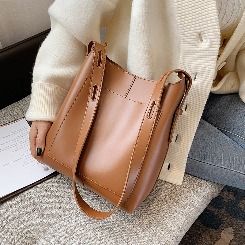 高级感新款潮大容量通勤单肩包
