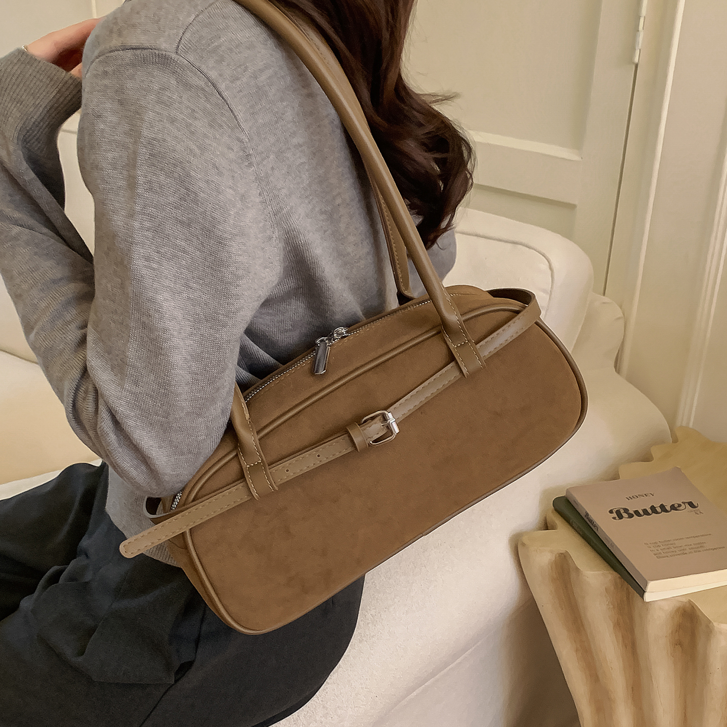 2025新款时尚高级感腋下法棍包