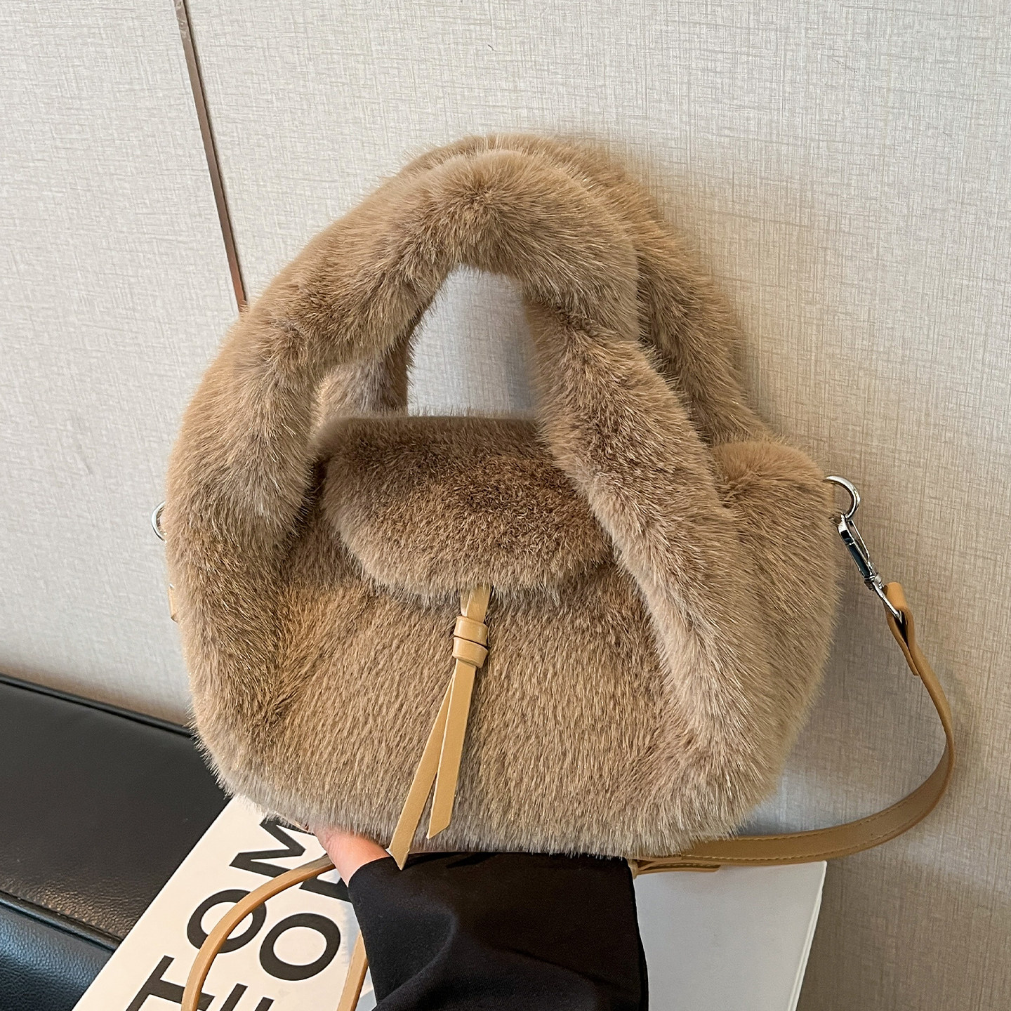 2025新款麂皮绒面大容量手提包包