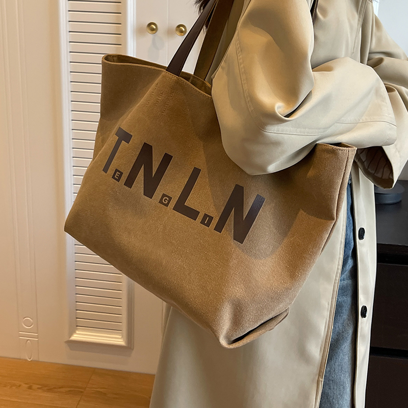 大容量复古托特包通勤上课百搭