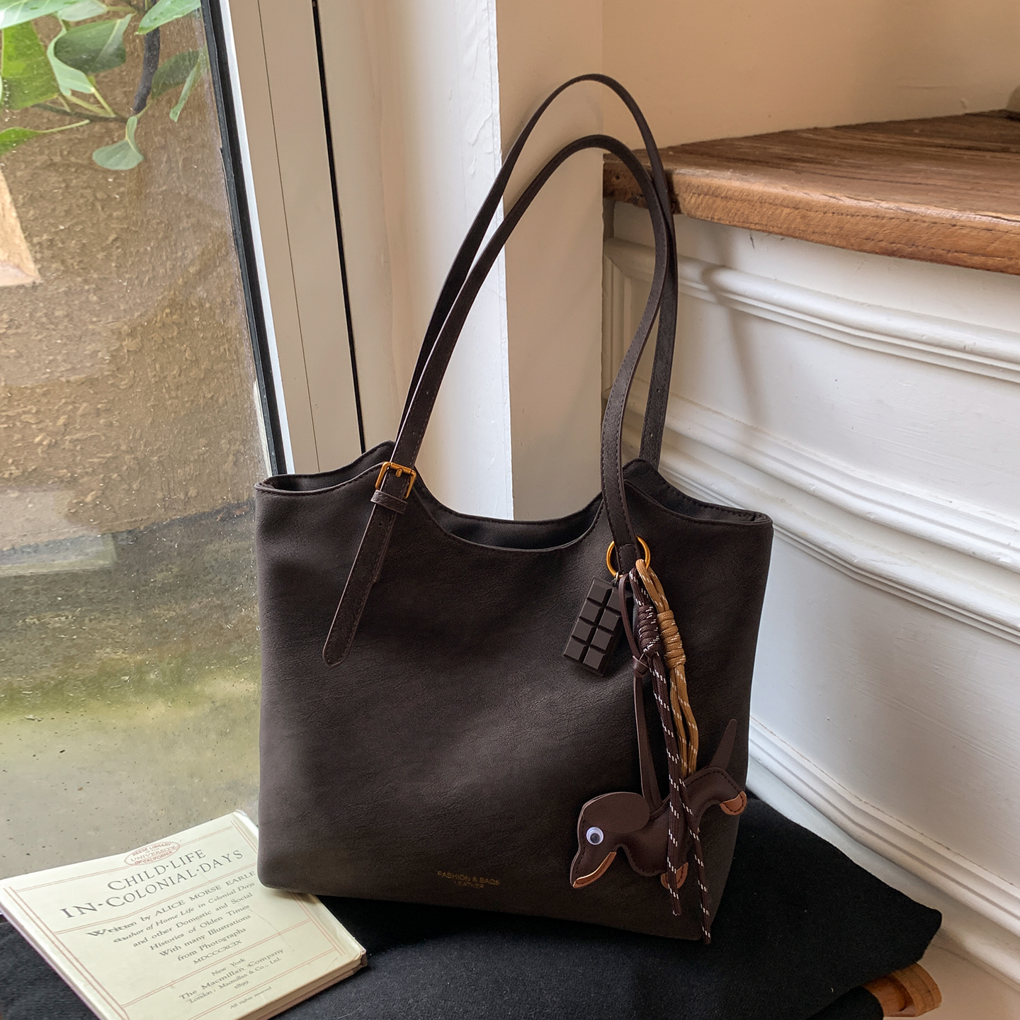 2025新款百搭时尚复古麂皮托特包