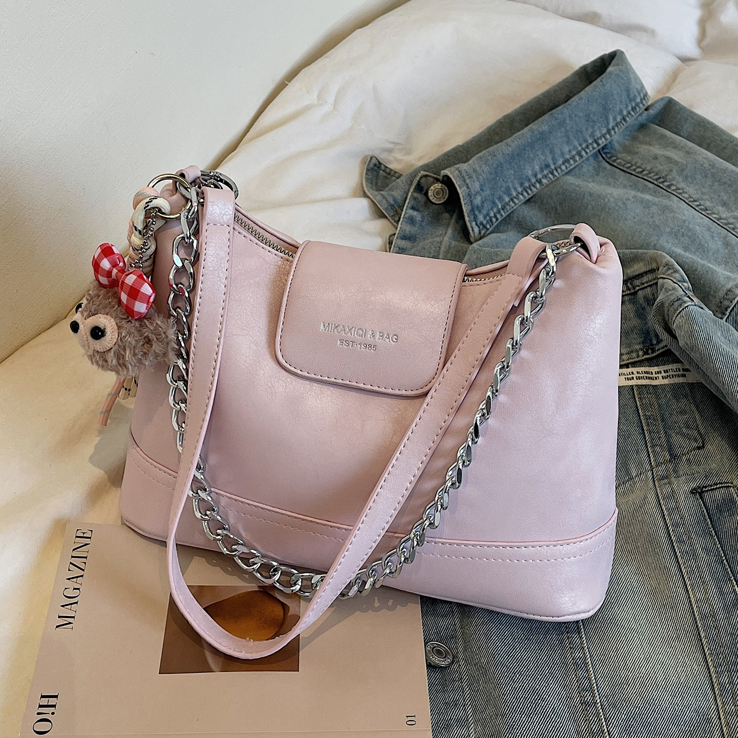 腋下包包女款2026新款春季时尚超火通勤单肩包大容量斜挎水桶包