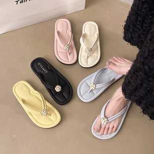 女 2025新款 夏季 外穿时尚 仙女风平底百搭夹脚人字拖海边沙滩凉拖鞋