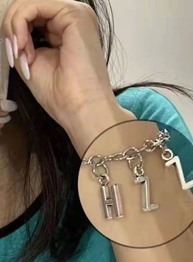 小鬼同款挂饰ins情侣定做字母手链项链钛钢女不掉色闺蜜应援手环