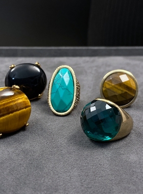 小众夸张绿宝石大戒指