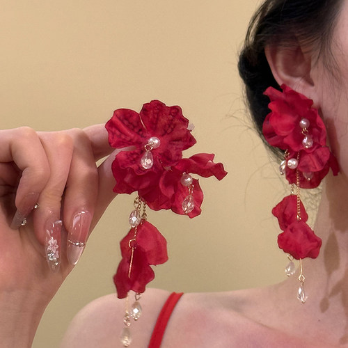 花媚无期~夏日红色花朵流苏耳环2025新款夸张海边度假风耳饰耳夹