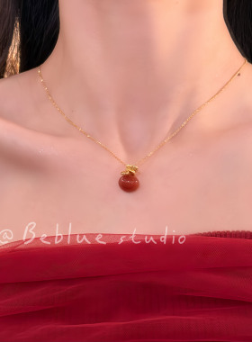 财袋迎吉~红色福字小钱袋项链女小众高级感毛衣链新年氛围感配饰