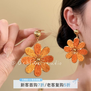 骄阳热恋 夸张海边旅游拍照耳饰 度假风橘色太阳花耳环女2026新款
