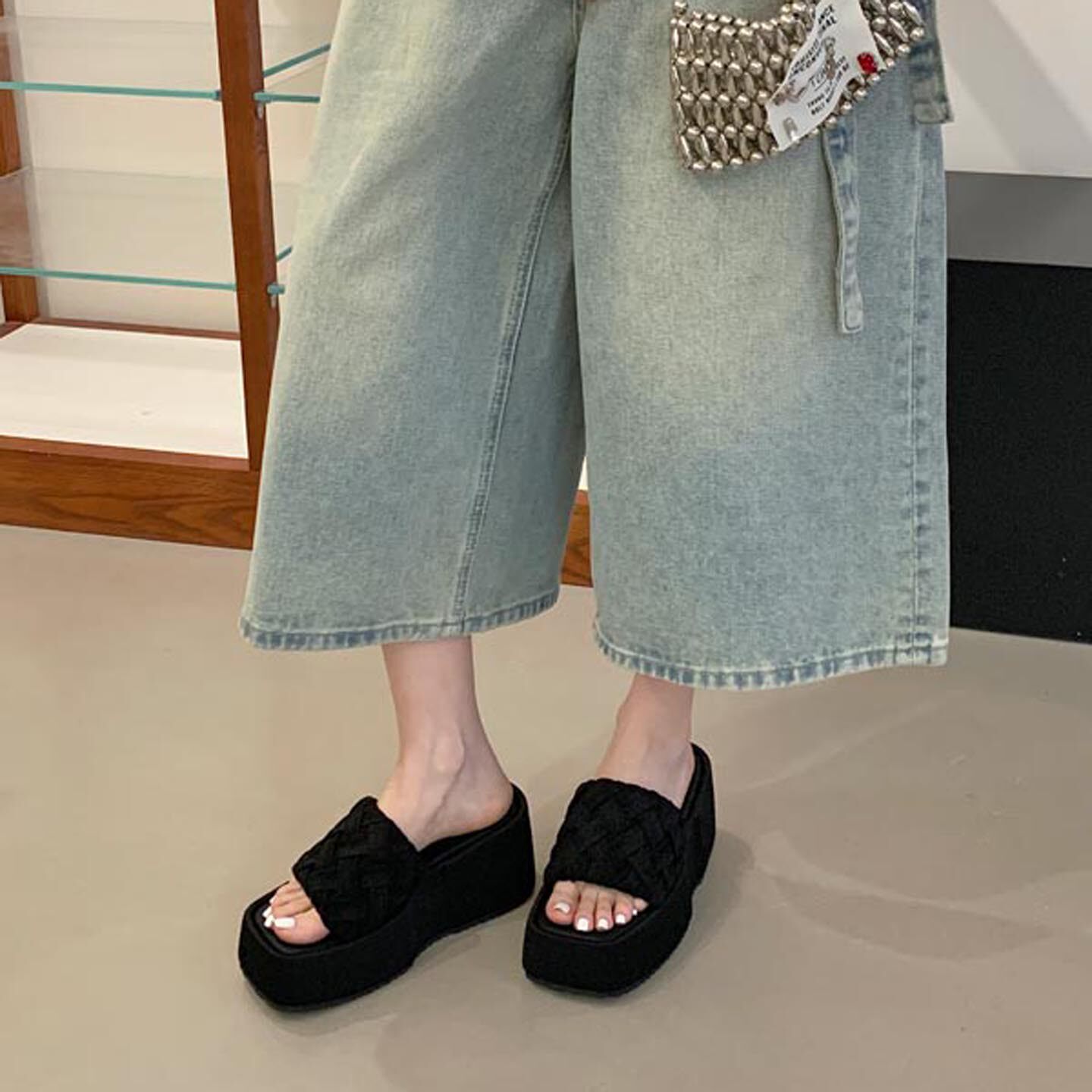 厚底一字拖鞋女外穿2026新款夏季百搭小个子增高凉拖编织坡跟凉鞋