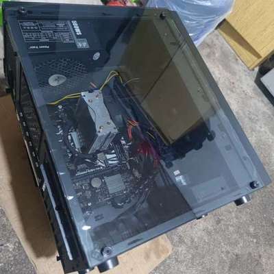 适用机箱2个，配置H410主板，G6400CPU，240G固议价