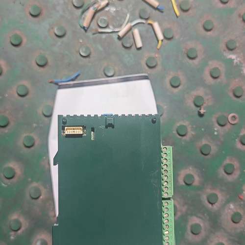 适用PLC。型号，AFP0RDA4，功能正常成色不错议价