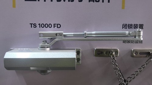 盖泽闭门器TS1000FD防火门闭门器3级力65公斤孔距19*165mm不定位