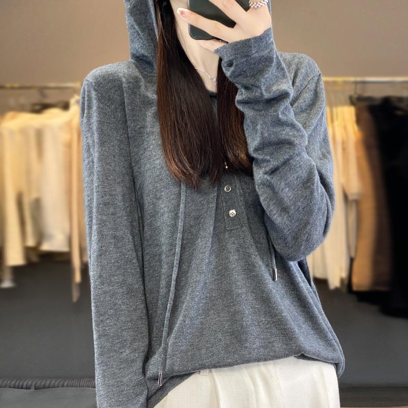 春秋新款半开领精纺羊毛针织衫女连帽减龄宽松薄款套头上衣简约