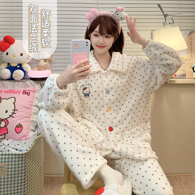 日系ins风卡通可爱法兰绒睡衣女