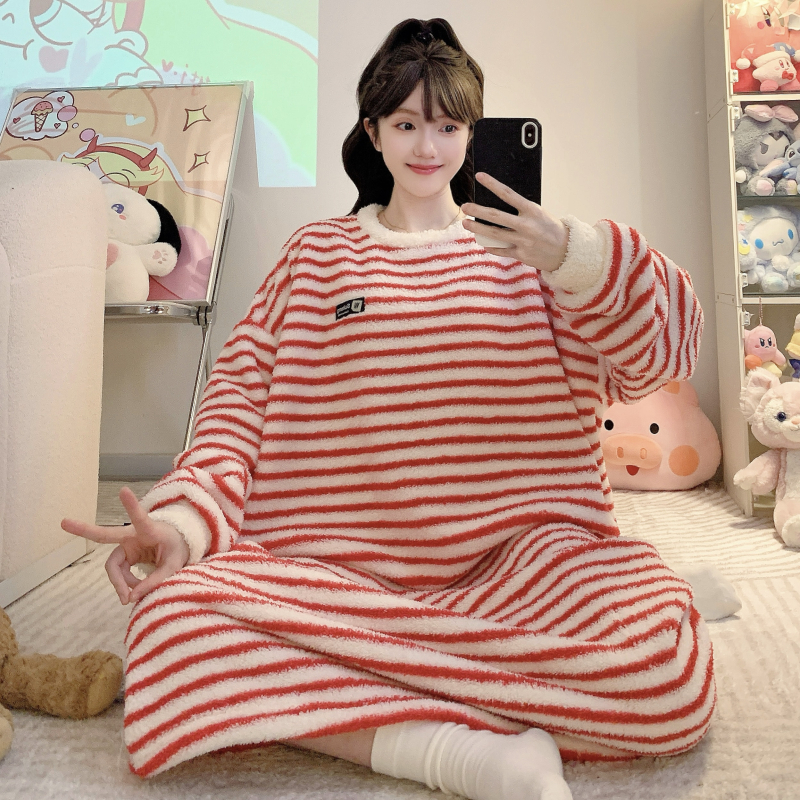 秋冬新款保暖圆领半边绒睡裙女简约风甜美条纹中长款连衣裙家居服