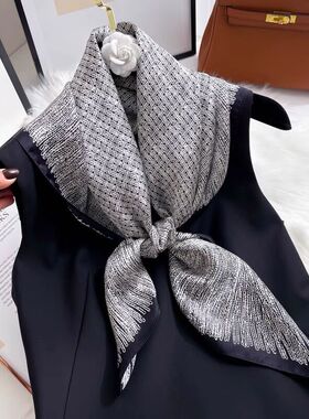 高级感经典小香灰100%桑蚕丝真丝丝巾女围巾百搭85大方巾送礼披肩