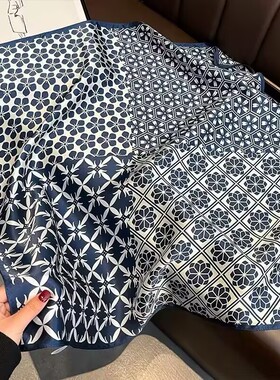 蓝色樱花棋盘100%桑蚕丝丝巾