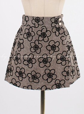 九1211韩国东大门户外半身裙区soomanchae-8723507学院人气简洁