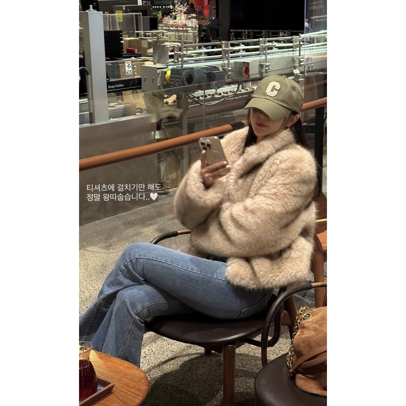 八1130韩国东大门运动瑜伽外套短款大衣区4510304档口冬款舒适