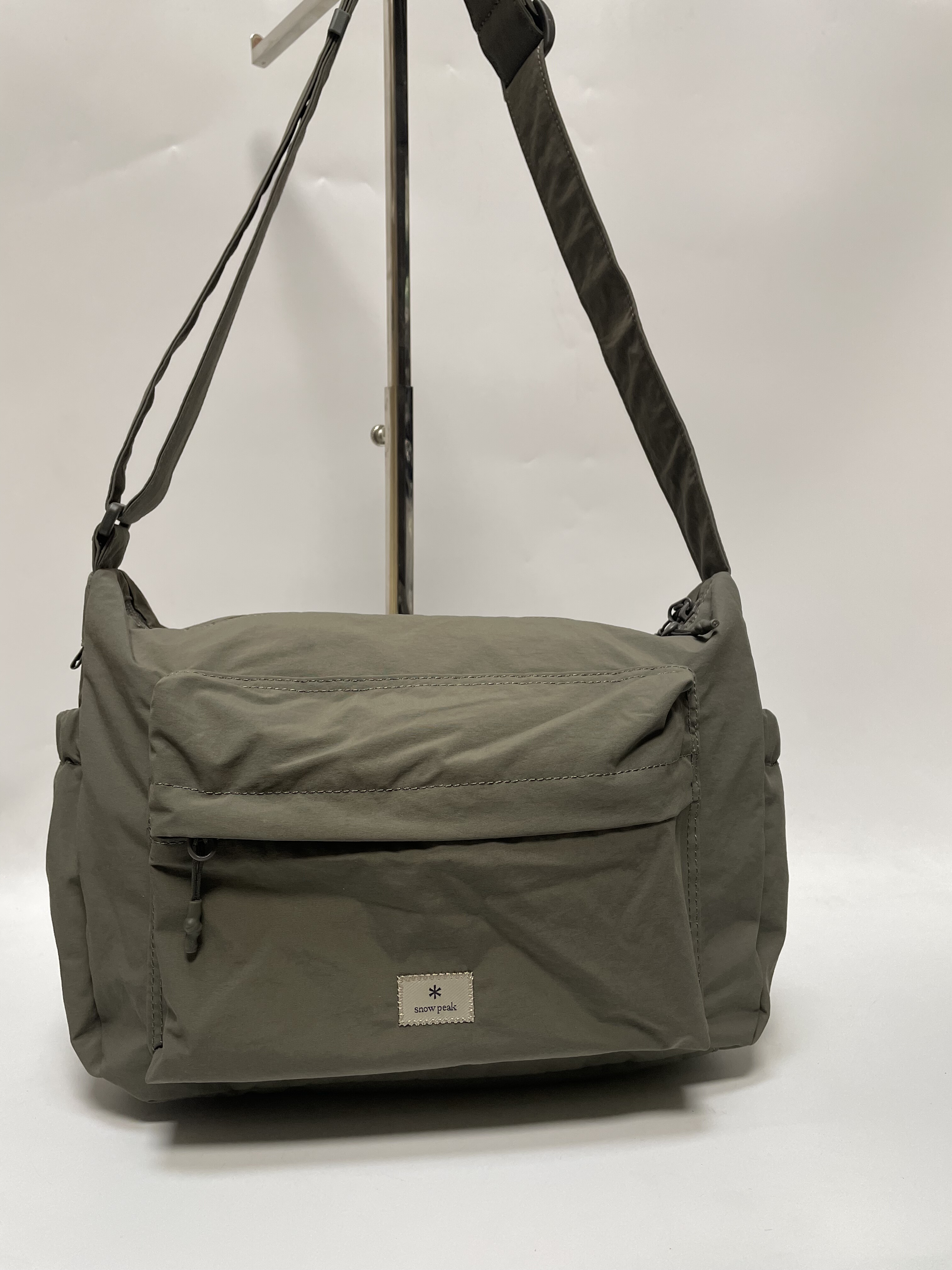 出口韩国时尚潮流新款女士单肩包休闲包轻便防水尼龙外贸原单