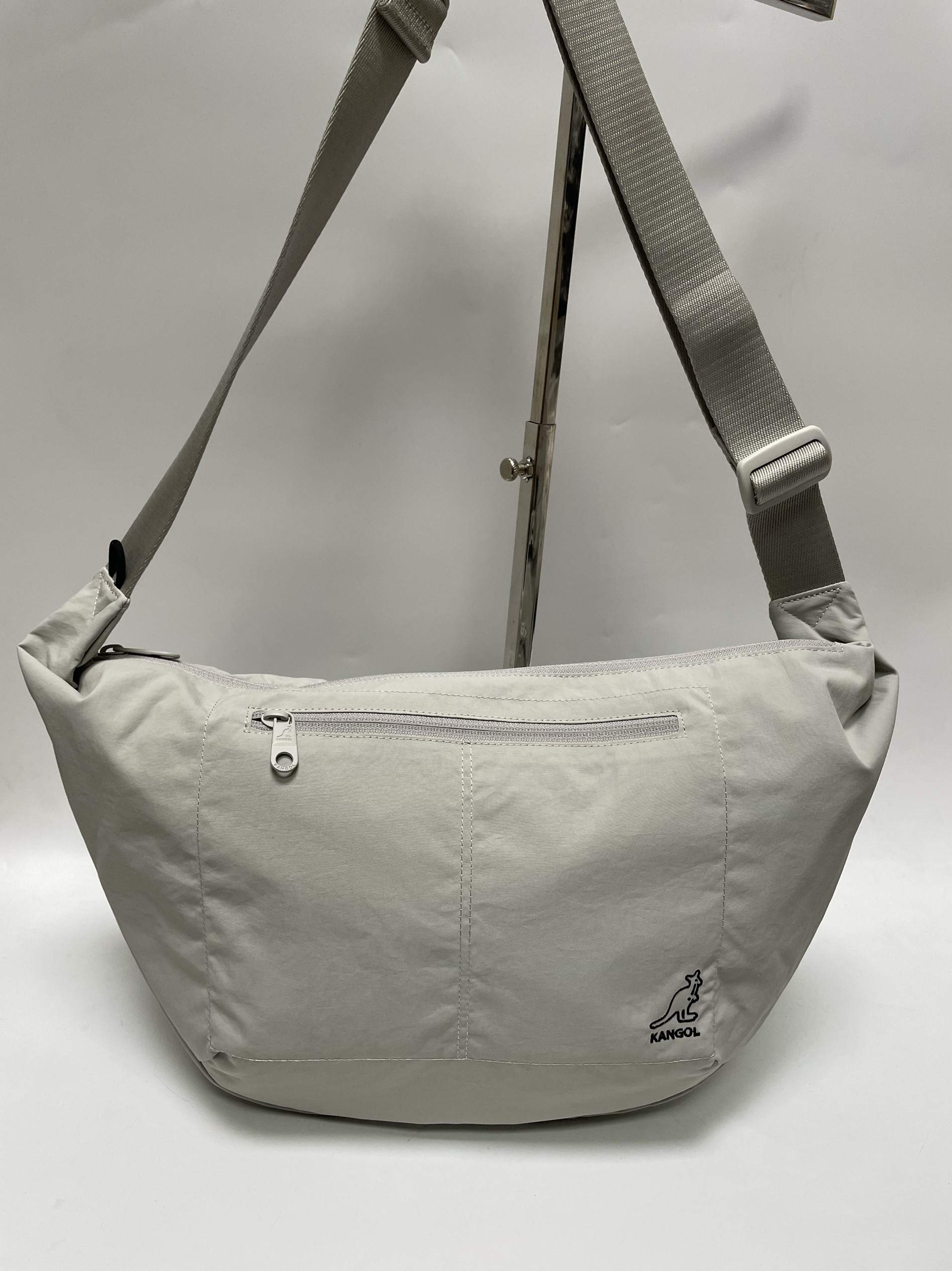 cypiox出口韩国潮牌时尚男女包单肩斜挎胸包休闲日常防水尼龙面料