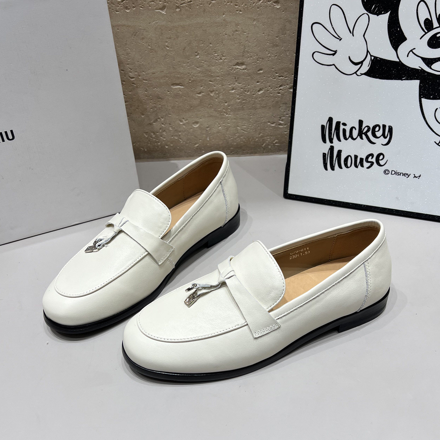 英伦风真皮乐福鞋女白色百搭一脚蹬懒人平底豆豆鞋时尚潮流懒人鞋,女鞋,乐福鞋（豆豆鞋）,淘宝优惠券,粉丝福利购,淘宝优惠卷