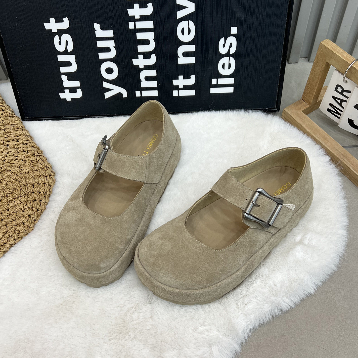 欧洲站女鞋2026春季新款复古风真皮厚底勃肯鞋一字扣带玛丽珍单鞋