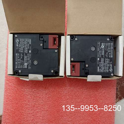 原装正品限位开关，D4NL-1AFA-B，带，没说明价格详谈