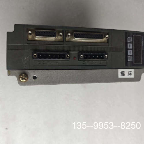 原装正品日鼎伺服驱动器DCS3204-HJYDF15，单相220V输价格详谈