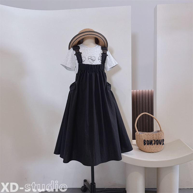 品牌童装2025夏季新品女童韩版简约纯色休闲背带裙百搭舒适连衣裙