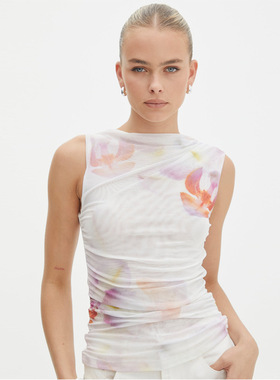 Pleated vest, elegant style, slim fit, pure desire top