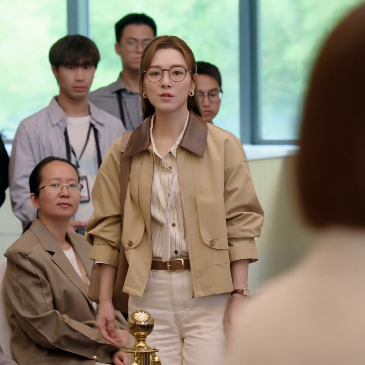 新闻女王刘艳王敏奕同款休闲百搭宽松拼接皮领廓形夹克拉链夹克女