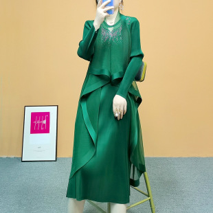 家事法庭迟蓬谢卓愿吴玉芳同款春秋大码烫钻假两件妈妈大摆连衣裙
